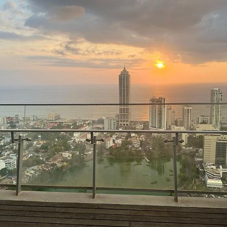 Апартаменти Altair Luxury Colombo By Miracle Екстер'єр фото
